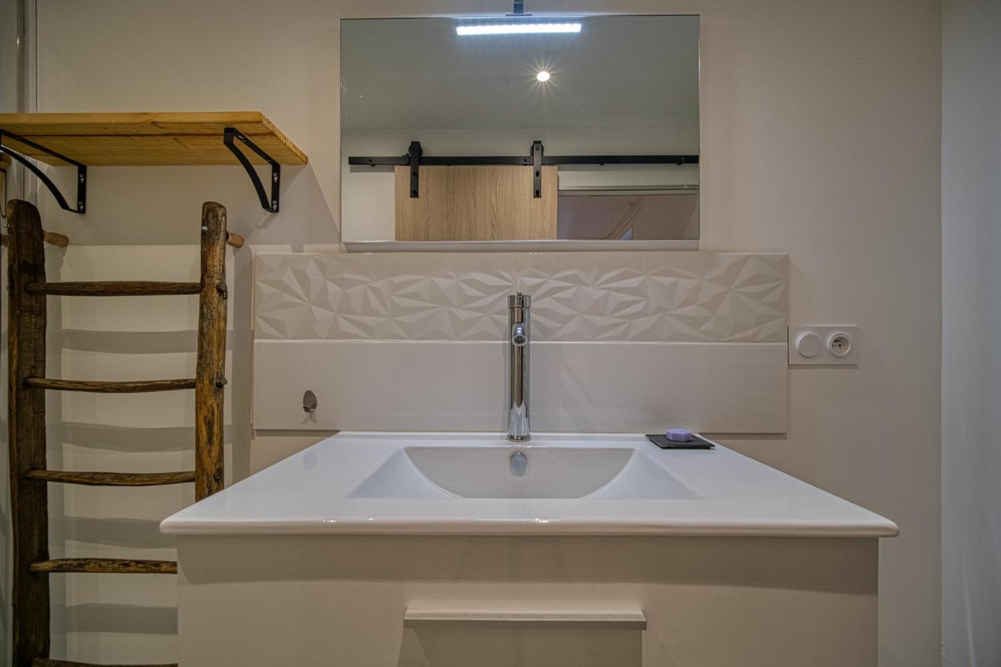 Maison Michonieres - 3 Etoiles - 8 Personnes Holiday home Miribel (Drome)